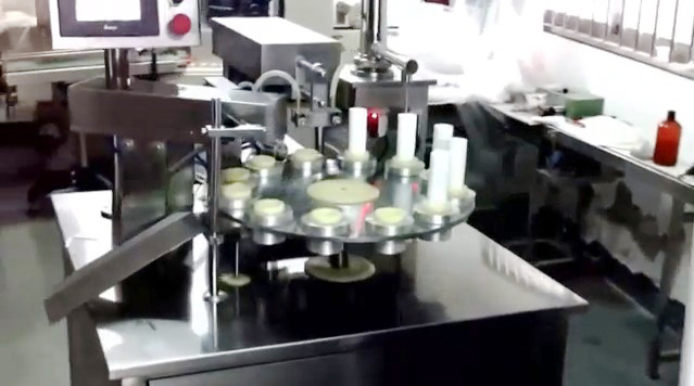 tubes filling ultrasonic sealing machine semi automatic ultrasonik tüpler sızdırmazlık dolgu ekipmanı.jpg