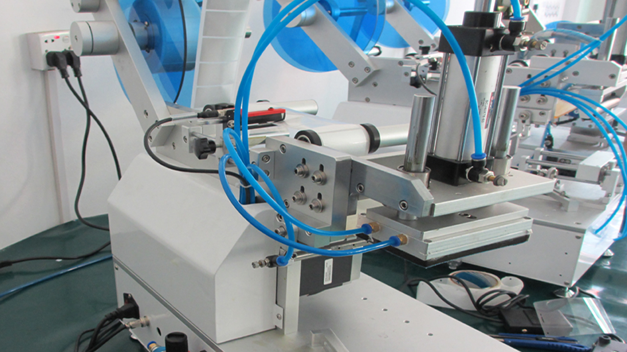 Düz Yüzey İçin Yarı Otomatik Plastik Poşet Etiketleme Makinesi