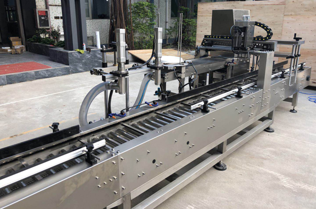 yağ kovası doldurma kapatma makinesi.jpg