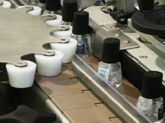 etiketleme için döner yıldız tekerlekli şişeler.jpg