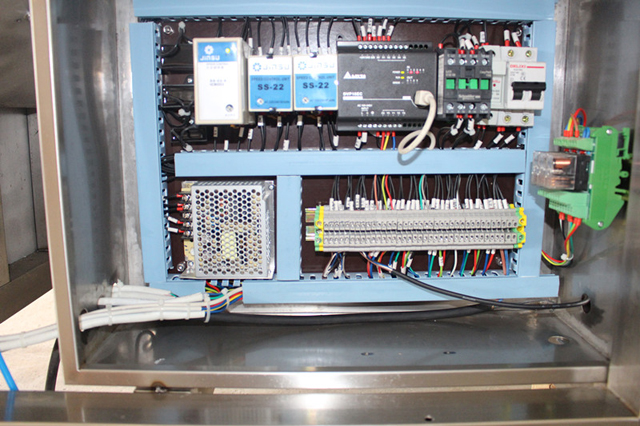 şişelerin içindekiler çözücü.jpg