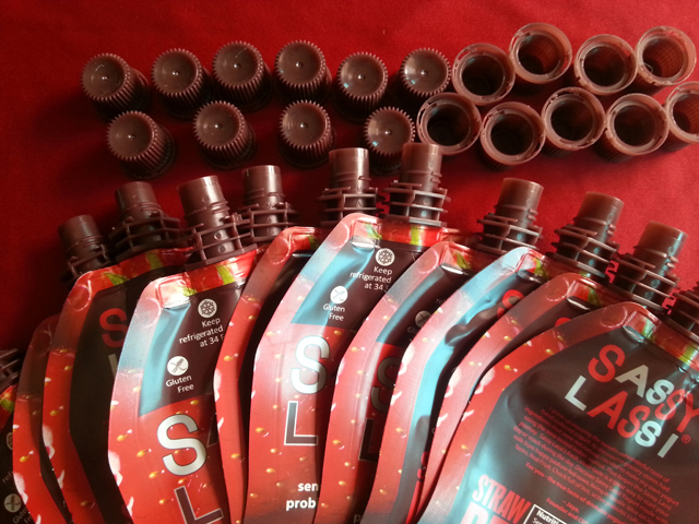 sansasyonel tadı olan tamamen doğal probiyotik çilekli yoğurt