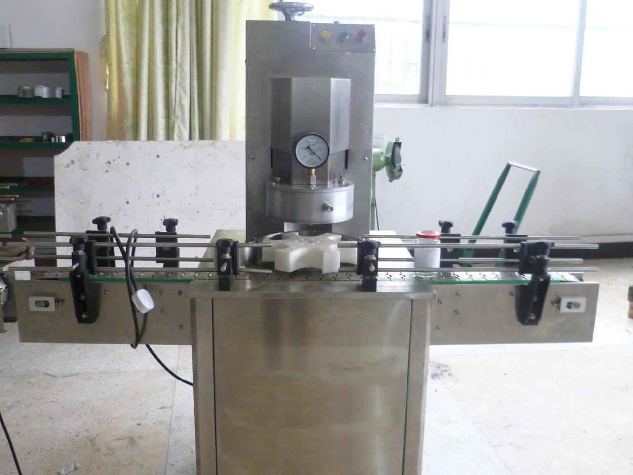rotary glass jar vacuum capping vakumlu cam kavanoz.jpg
