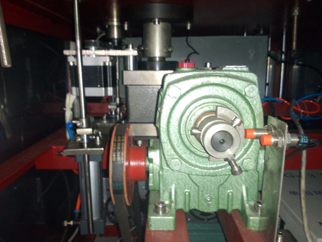 internal tubes filling sealing machine tüpler dolum sızdırmazlık yarı otomatik.jpg