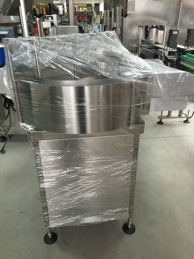 şişeler masalar.jpg