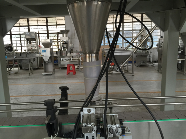 granüller için dolum nozulları filler.jpg