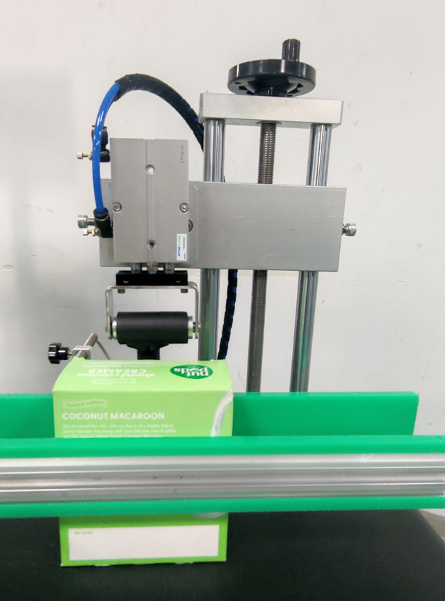 sticker labeller.jpg'nin detayları