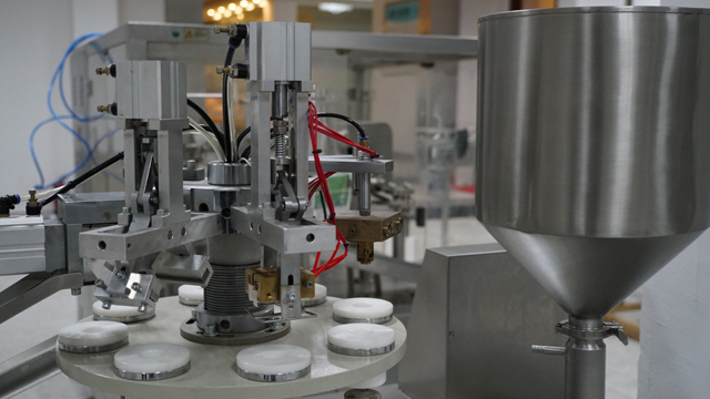 tüp dolum sızdırmazlık plastik.jpg