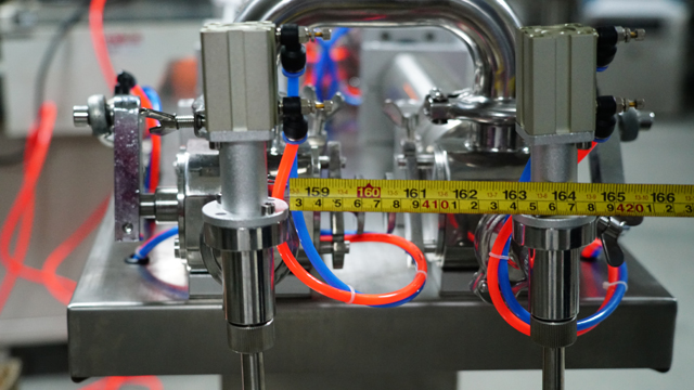 SS Çelik ile dolum makinesi.jpg