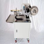 Köpek Kemiği Evcil Hayvan Maması Paketleme İçin Yarı Otomatik Bayrak Etiketi Aplikatörü