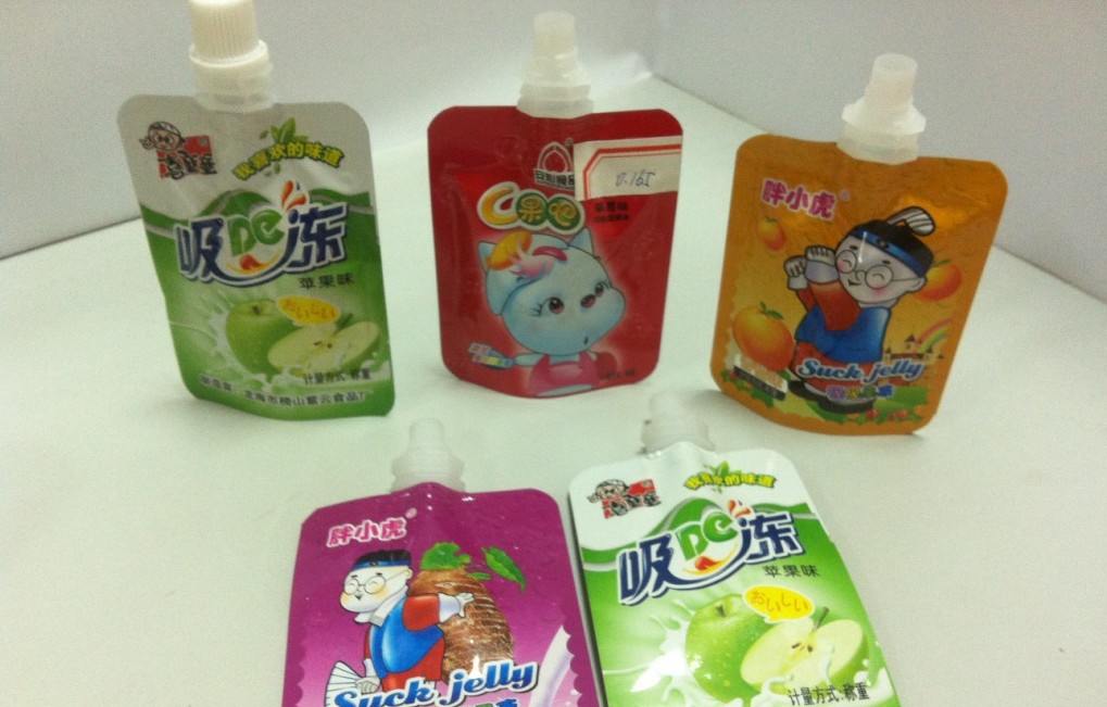 stand up bags for filling tek başlı ağızlı torbalar hazne ile dolduruluyor .jpg