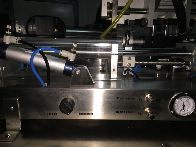 horizontal filling machine for filling process tüpler için yatay dolum makinesi dolgu sızdırmazlık elemanı.jpg