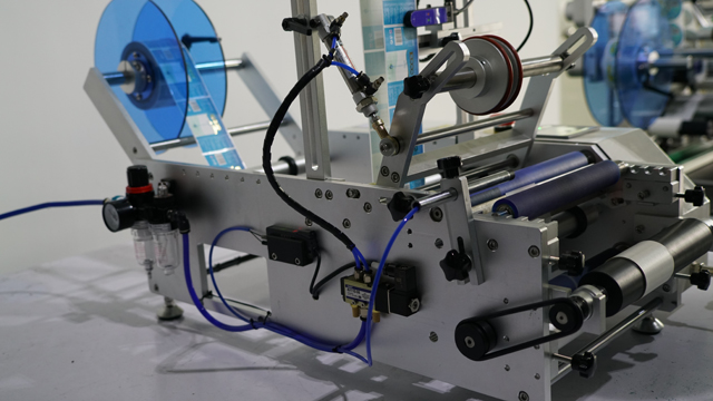 Etiketleme makineleri için yanal resimler.jpg