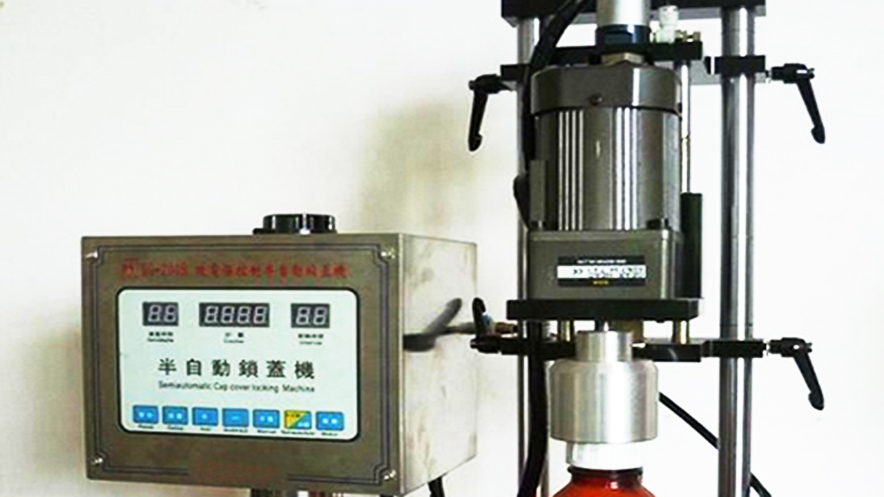 press capping equipments semi automatic basın kapaklama ekipmanı.jpg