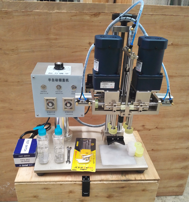 vidalı kapak kapatma makinesi.jpg