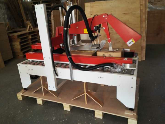 sıcak tutkal karton kapatma makinesi.jpg