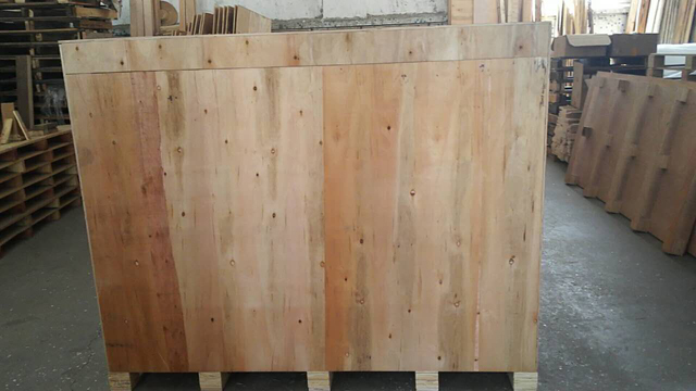 ahşap kasada karton paketleme makinesi.jpg